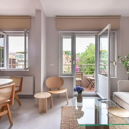 דירה 2br House W Island Charm