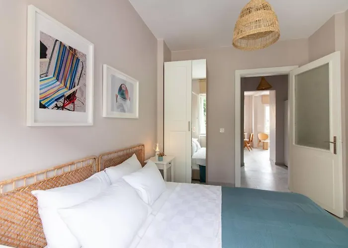 Apartment 2br House W Island Charm