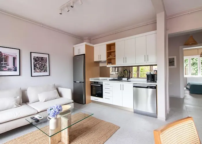 2br House W Island Charm *